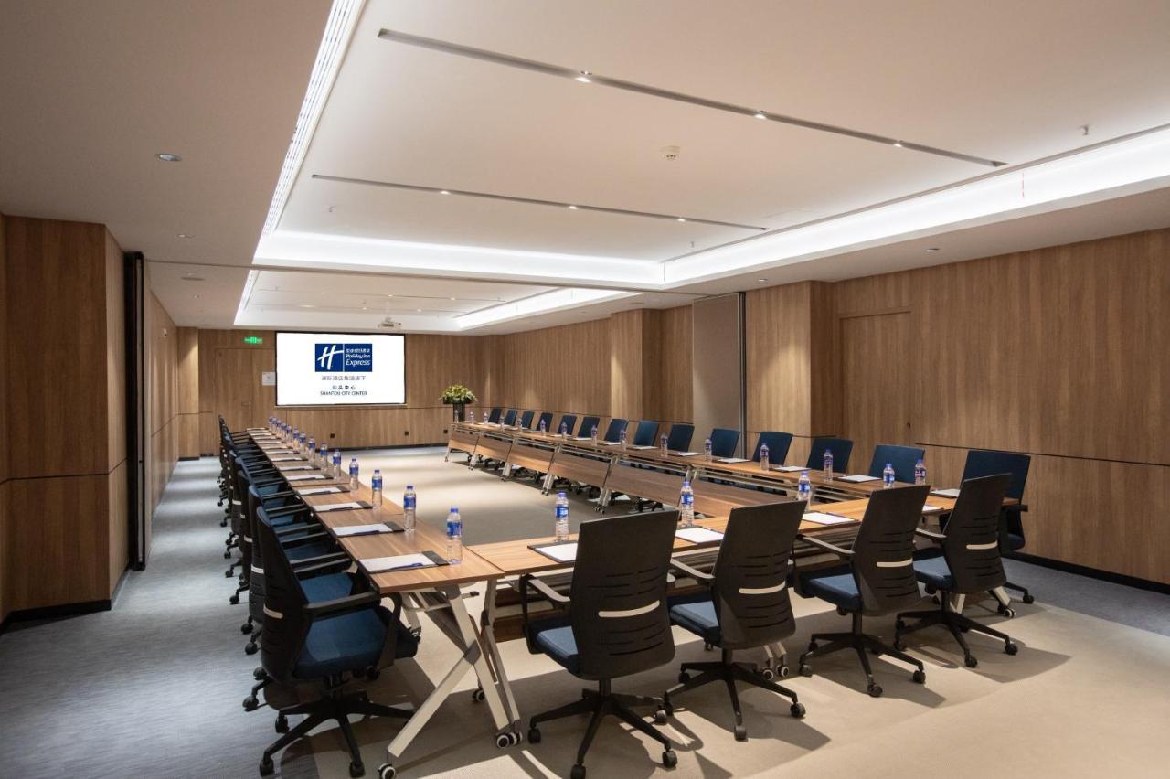 Holiday Inn Express Shantou City Center By Ihg Exterior photo
